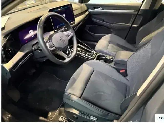 Gebraucht VW Golf VIII Style 150 PS (110 kW) 2025 Andere Limousine