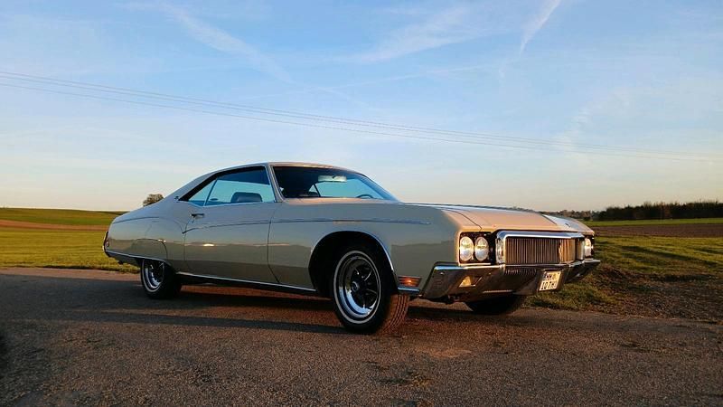 Beige Gebraucht 2025 Buick Riviera Coupé | 19.000 € - Bild 1/4