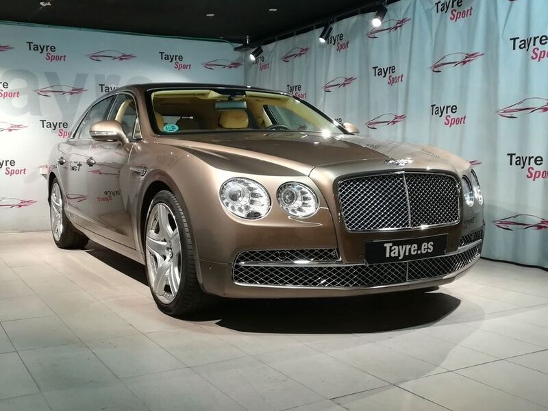 Braun Gebraucht 2013 Bentley Flying Spur Limousine | 82.000 € - Bild 1/4