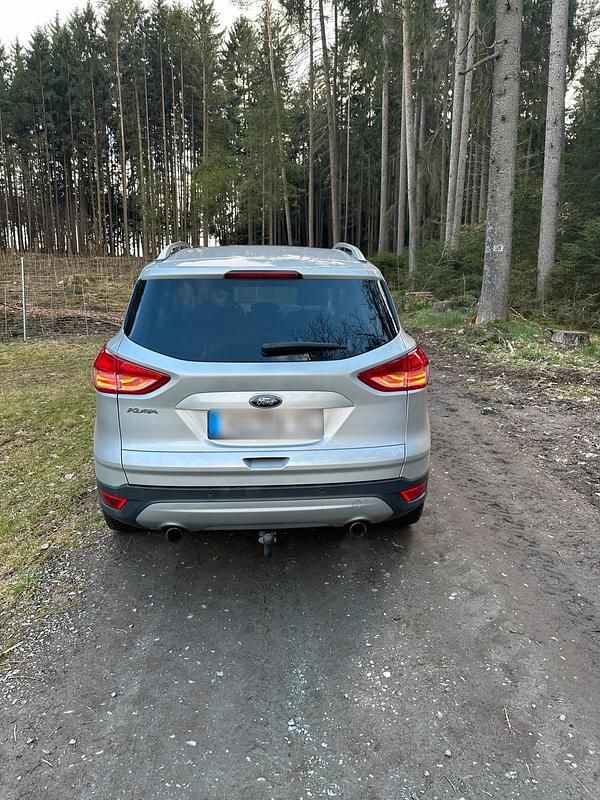 Gebraucht Ford Kuga 140 PS (102 kW) 2013 Silber SUV