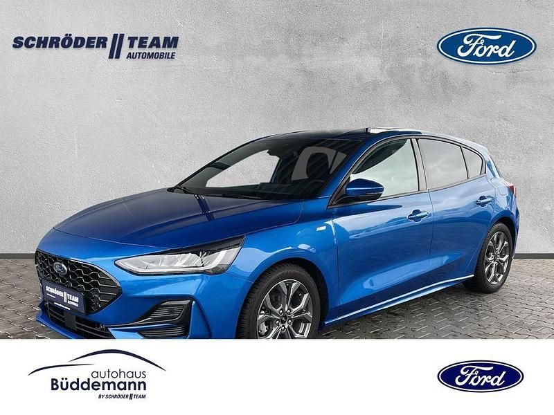 Dynamicblau metallic Gebraucht 2024 Ford Focus ST-Line X Limousine | 22.690 € (Fairer Preis) - Bild 1/4