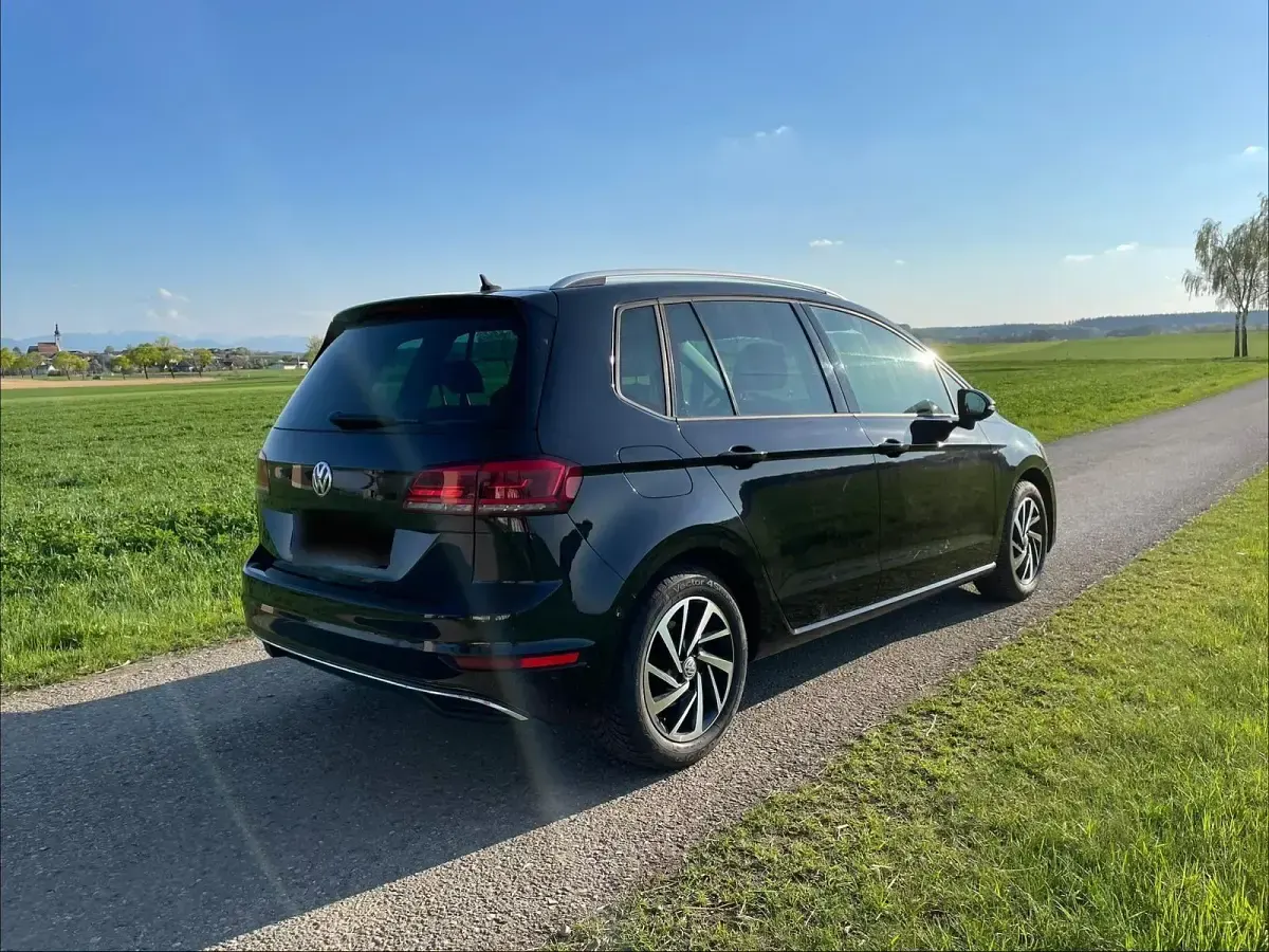 Gebraucht VW Golf Sportsvan Join 150 PS (110 kW) 2018 Schwarz Van / Kleinbus