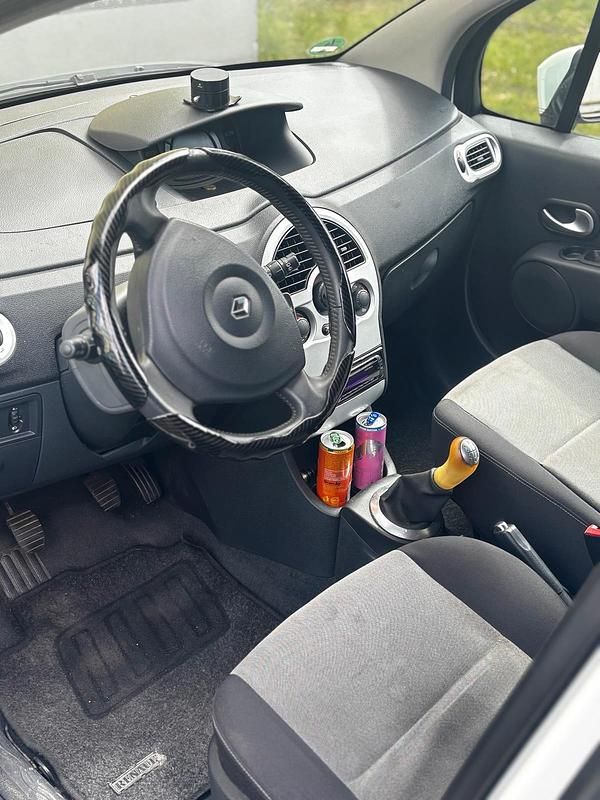 Second-hand Renault Modus 105 CP (77 kW) 2008 Alb Monovolum