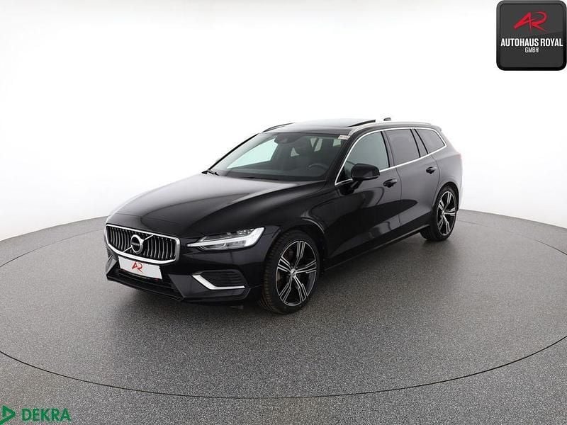 Schwarz Gebraucht 2021 Volvo V60 Inscription Kombi | 26.880 € (Superpreis) - Bild 1/4
