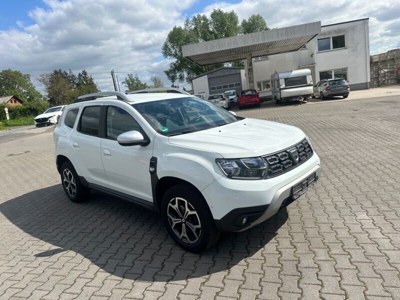 Weiß Gebraucht 2018 Dacia Duster Prestige SUV | 9.999 € (Fairer Preis) - Bild 1/4