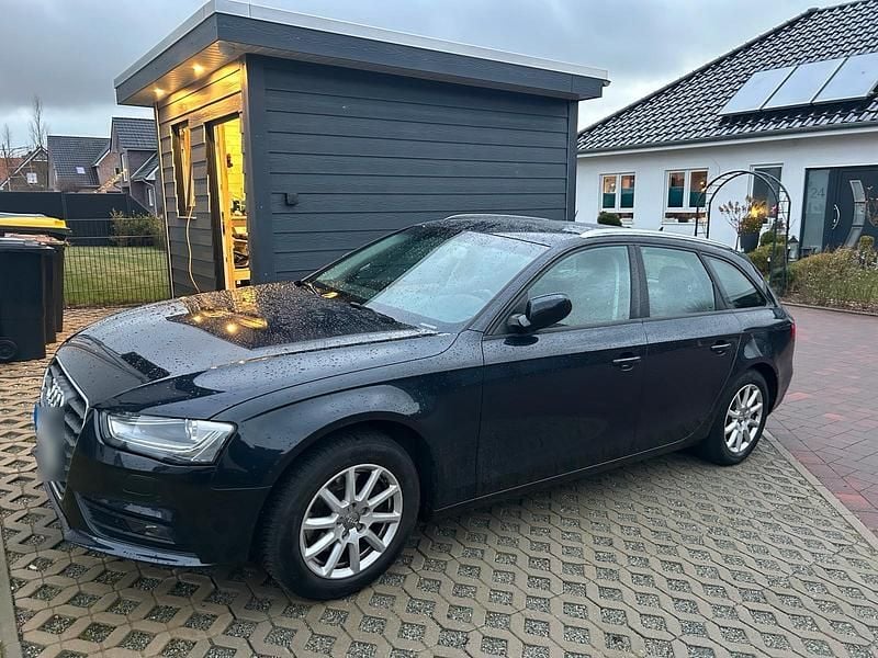 Gebraucht Audi A4 Attraction 150 PS (110 kW) 2015 Blau Kombi