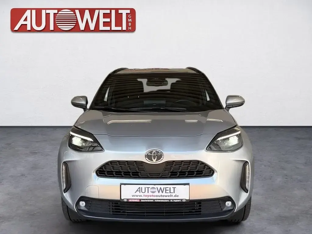 Gebraucht Toyota Yaris Cross 129 PS (94 kW) 2025 Silber SUV