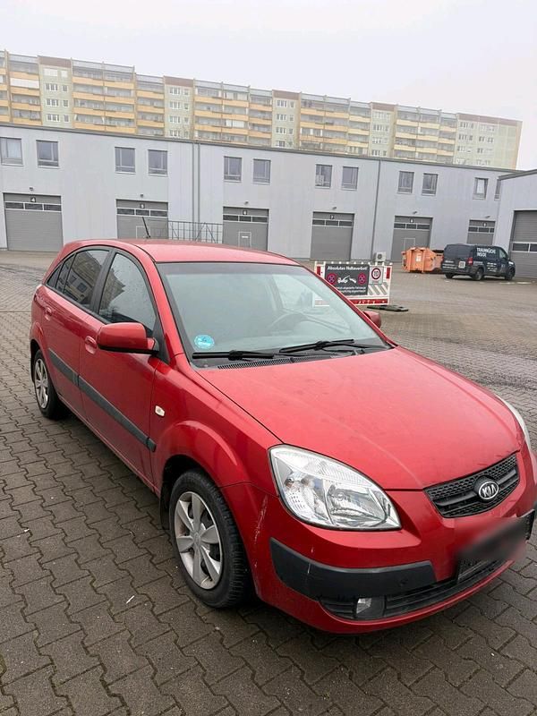Gebraucht Kia Rio 115 PS (84 kW) 2006 Rot Kleinwagen
