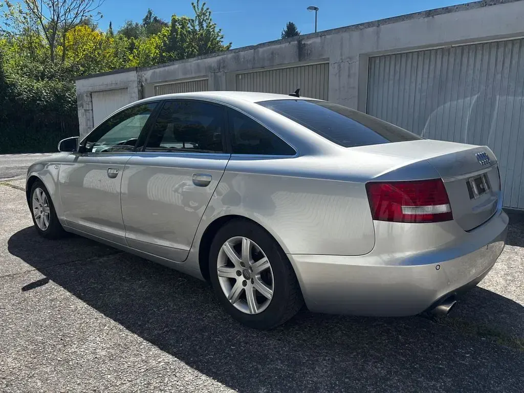 Używany Audi A6 177 KM (130 kW) 2004 Srebrny Sedan/Limuzyna