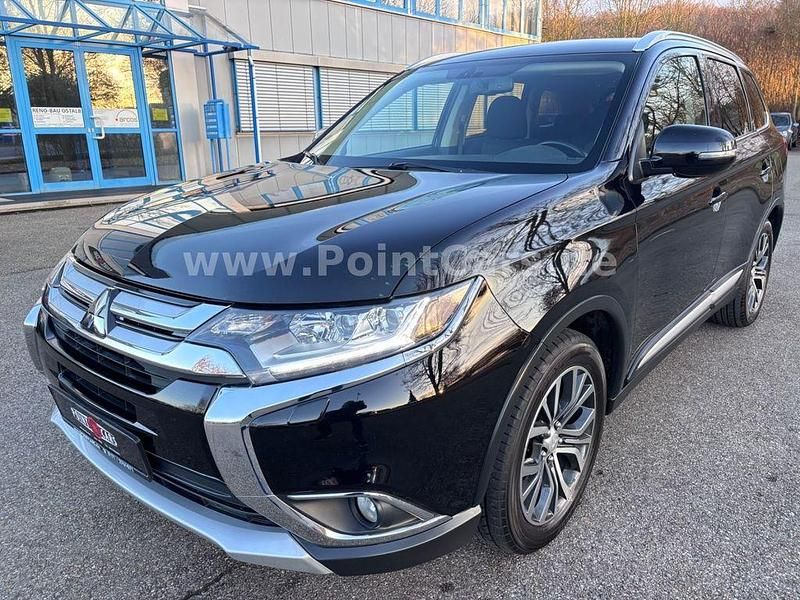 Schwarz Gebraucht 2016 Mitsubishi Outlander SUV | 10.900 € (Fairer Preis) - Bild 1/4