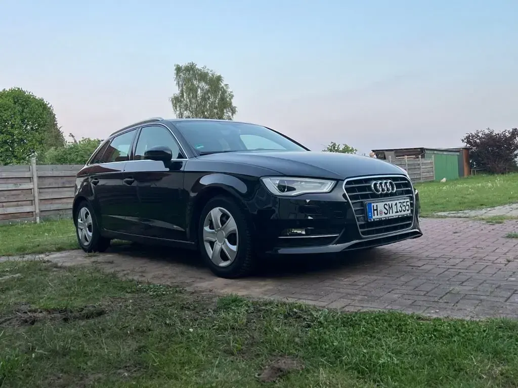 Gebraucht Audi A3 Ambiente 150 PS (110 kW) 2016 Schwarz Limousine