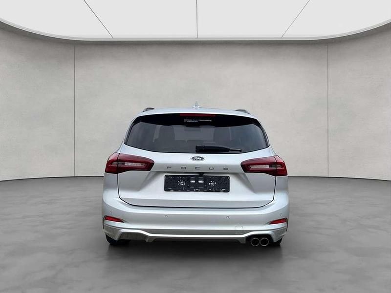Gebraucht Ford Focus ST-Line X 155 PS (114 kW) 2024 Moondust silber metallic Kombi