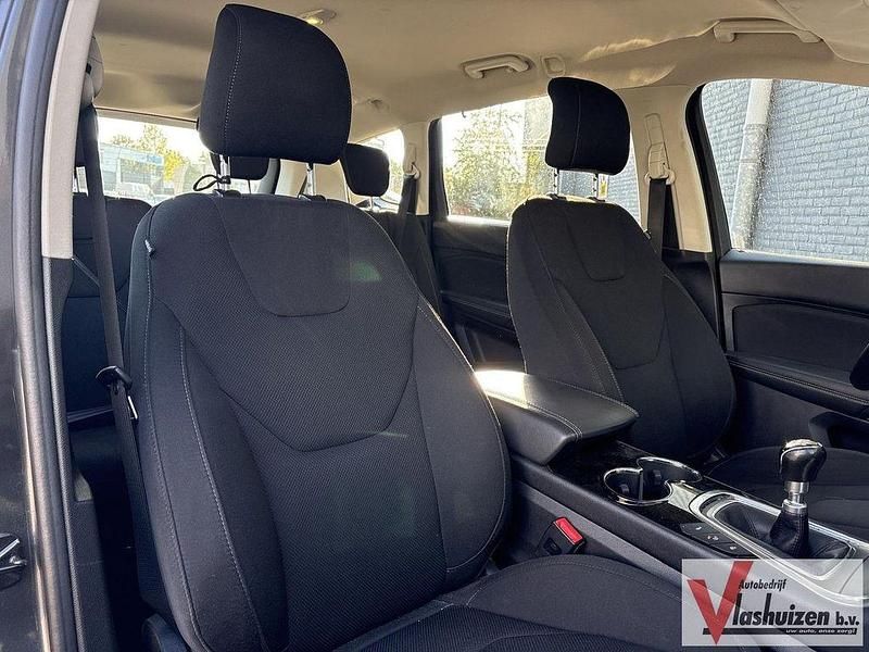 Gebraucht Ford S-MAX Titanium 160 PS (117 kW) 2017 Grau Van / Kleinbus