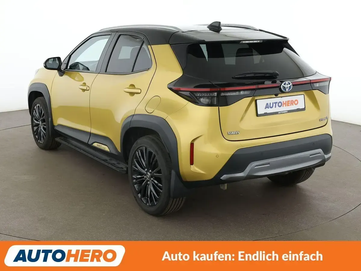 Gebraucht Toyota Yaris Cross 116 PS (85 kW) 2021 Gelb SUV