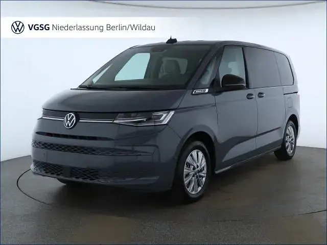 Second-hand VW Multivan Life 177 CP (130 kW) 2025 Gri Monovolum