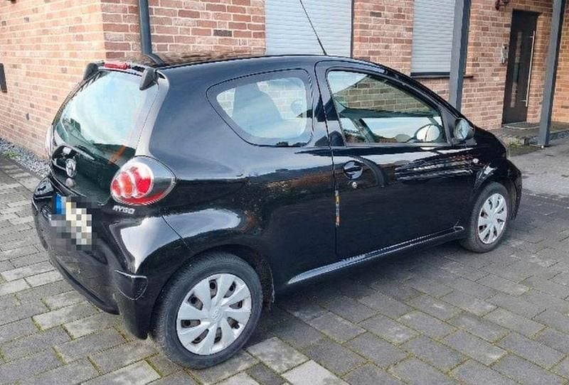 Gebraucht Toyota Aygo Cool 68 PS (50 kW) 2012 Schwarz Kleinwagen