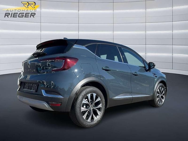 Gebraucht Renault Captur Techno 140 PS (102 kW) 2023 Blue rpe + black gne SUV