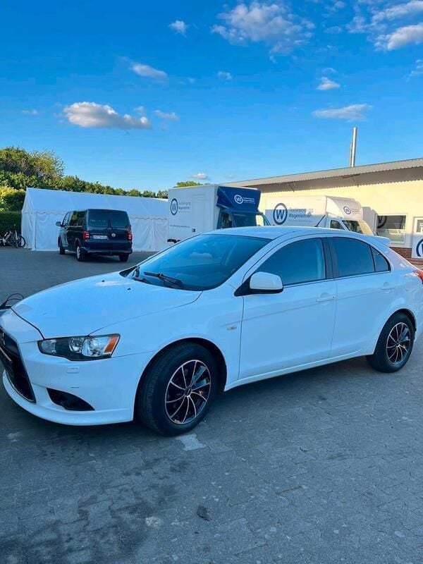Weiß Gebraucht 2011 Mitsubishi Lancer Limousine | 2.400 € (Superpreis) - Bild 1/4
