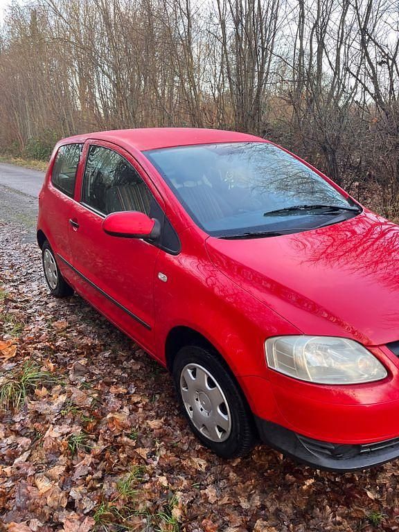 Gebraucht VW Fox 54 PS (39 kW) 2006 Rot Kleinwagen