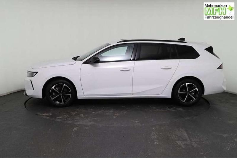 Neu Opel Astra Edition 131 PS (96 kW) 2025 Weiß, arktis weiß (p0wp) Kombi