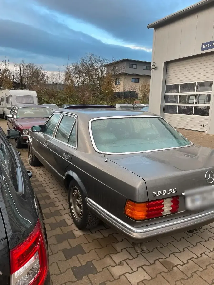 Gebraucht Mercedes 380 SE 204 PS (150 kW) 1985 Silber Limousine