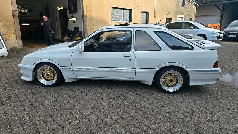 Gebraucht Ford Sierra 150 PS (110 kW) 1984 Weiß Coupé