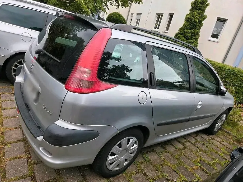 Gebraucht Peugeot 206 75 PS (55 kW) 2002 Silber Kleinwagen