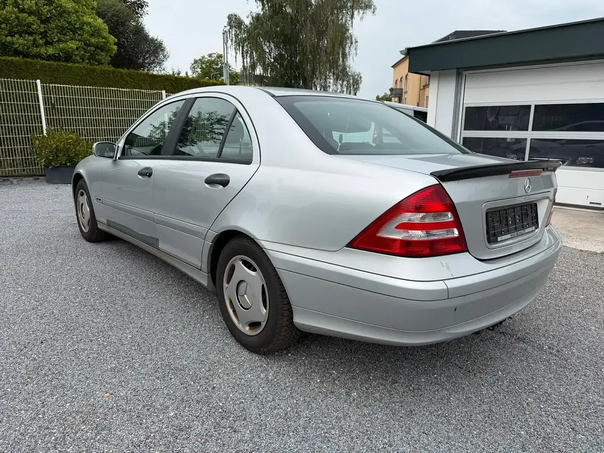 Gebraucht Mercedes C200 122 PS (89 kW) 2004 Limousine
