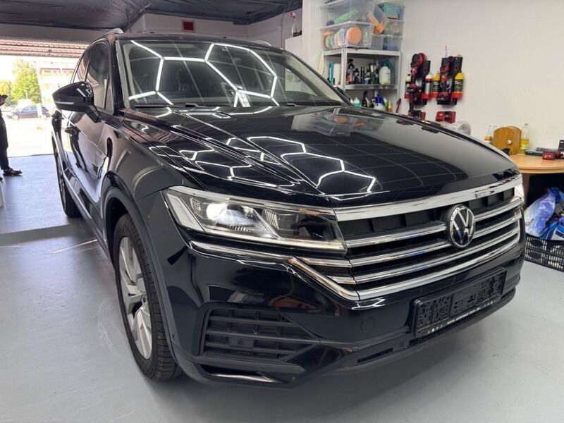 Schwarz Gebraucht 2021 VW Touareg SUV | 38.990 € (Superpreis) - Bild 1/4