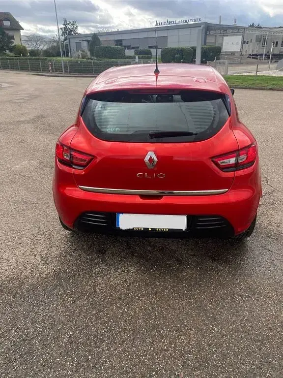 Gebraucht Renault Clio LIMITED 76 PS (55 kW) 2019 Rot Limousine
