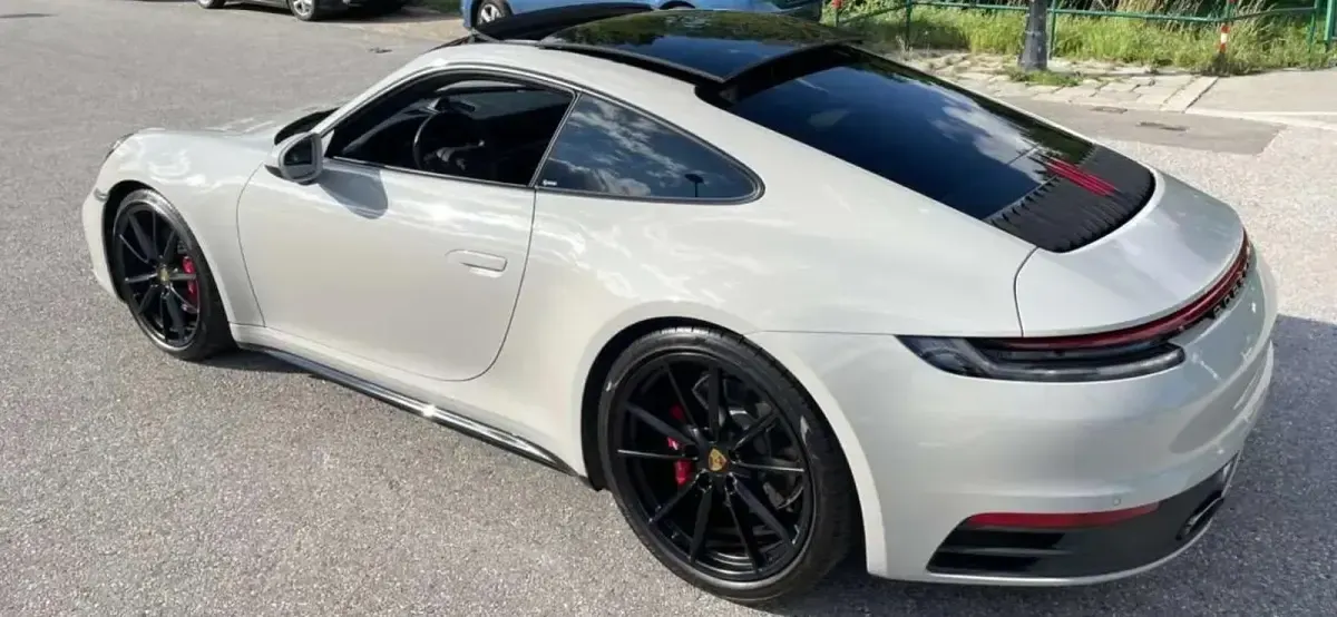 Gebraucht Porsche 992 450 PS (330 kW) 2020 Andere farben Coupé