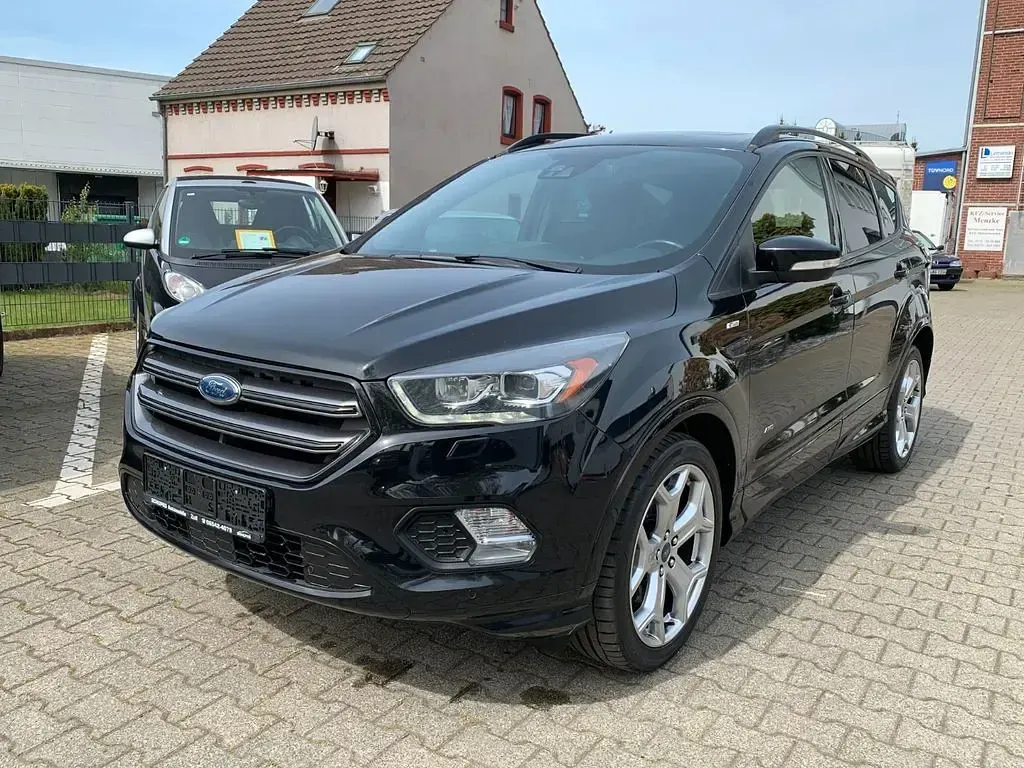 Gebraucht Ford Kuga Titanium 179 PS (131 kW) 2017 Schwarz SUV