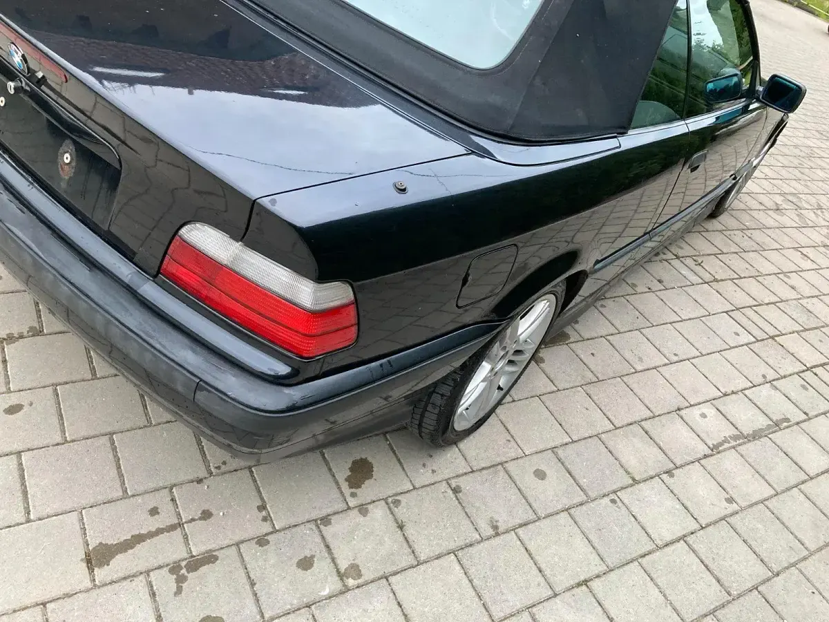 Gebraucht BMW 318 Cabriolet 115 PS (84 kW) 1998 Schwarz Cabrio