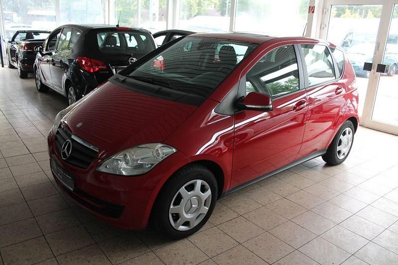 Rot Gebraucht 2008 Mercedes A150 Limousine | 6.790 € (Fairer Preis) - Bild 1/4