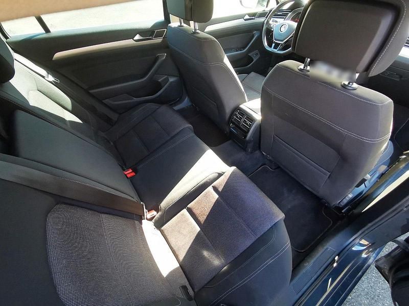 Gebraucht VW Passat Comfortline 190 PS (139 kW) 2017 Grau Kombi