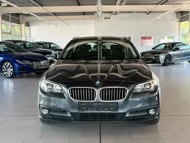 Gebraucht BMW 525 Sport Line 233 PS (171 kW) 2016 Grau Kombi