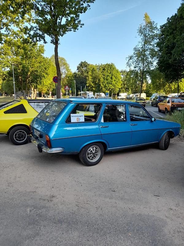 Blau Gebraucht 1975 Renault R12 Limousine | 9.500 € - Bild 1/4
