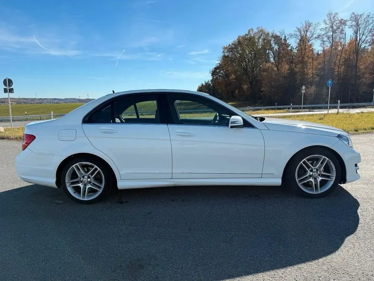 Gebraucht Mercedes C220 170 PS (125 kW) 2013 Weiß Limousine