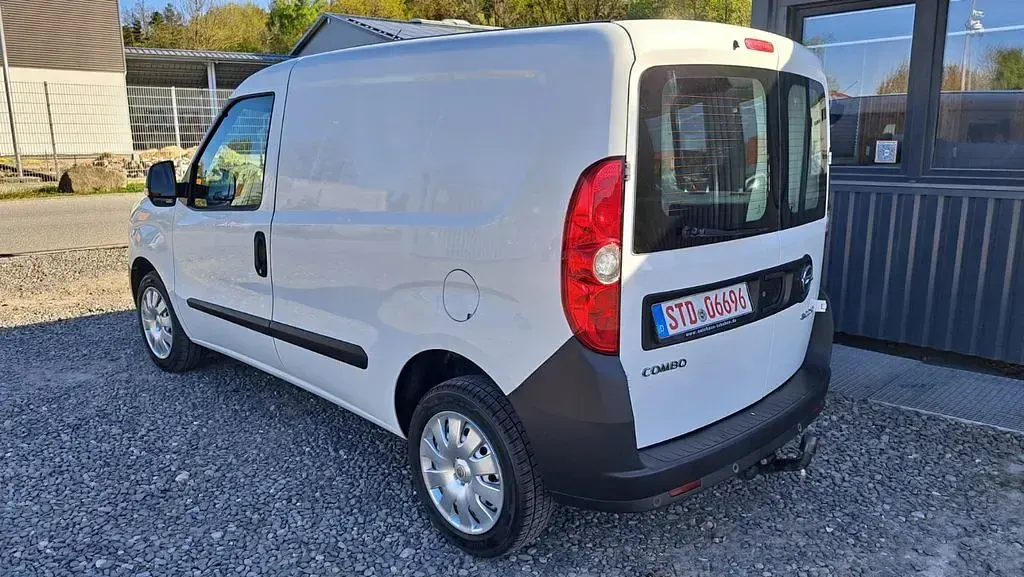 Usata Opel Combo 120 CV (88 kW) 2018 Bianco Monovolume