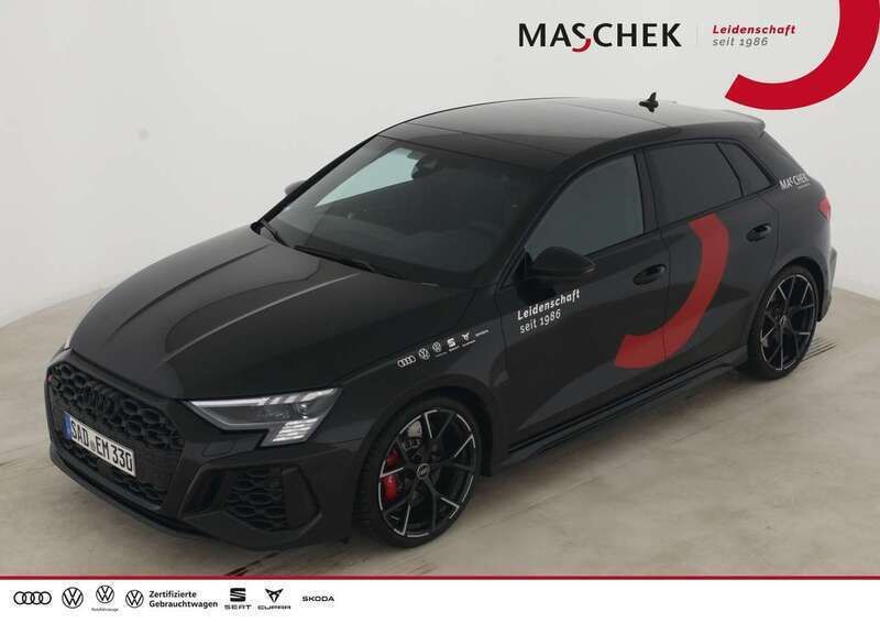 Mythosschwarz Gebraucht 2023 Audi RS3 Sportback Ambiente Kleinwagen | 54.440 € (Guter Preis) - Bild 1/4
