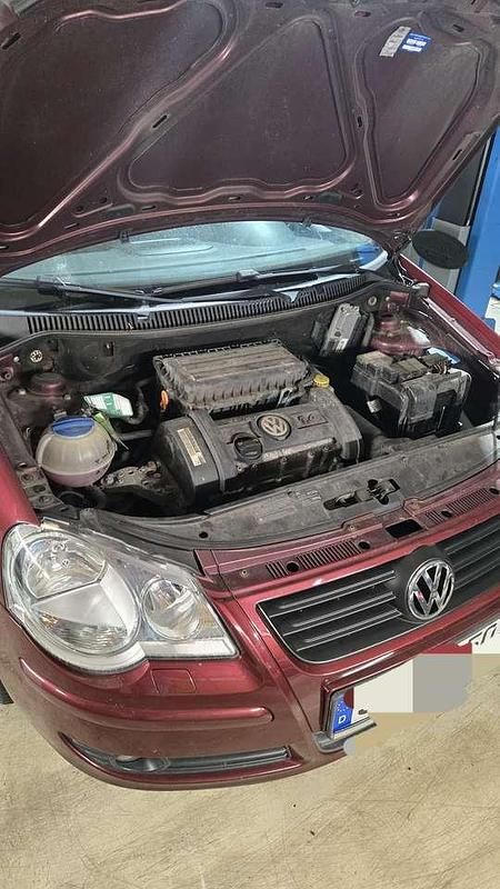 Gebraucht VW Polo United 80 PS (58 kW) 2008 Rot Limousine