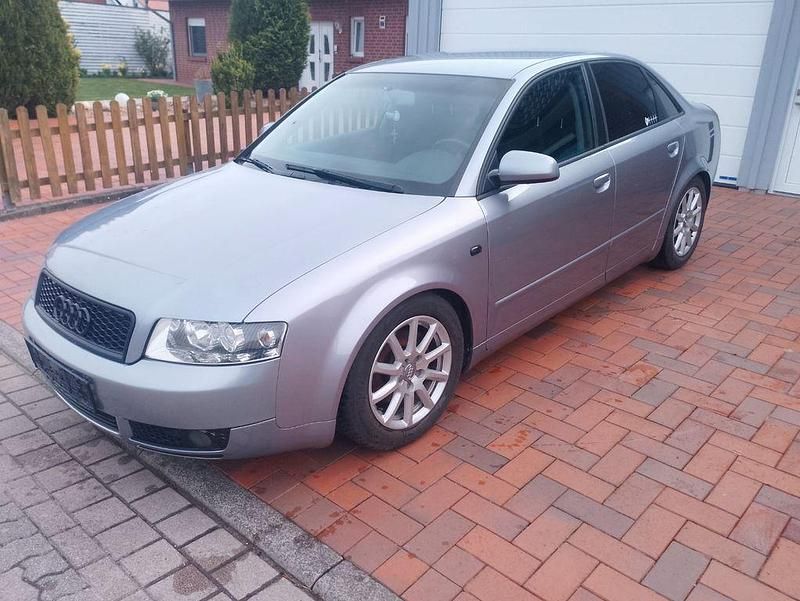 Usata Audi A4 Performance 131 CV (96 kW) 2004 Argento Berlina