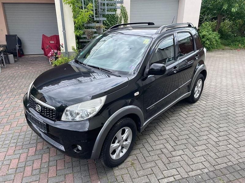 Gebraucht Daihatsu Terios 102 PS (75 kW) 2011 Schwarz SUV