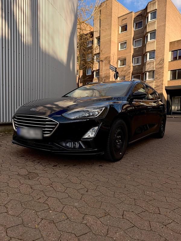 Second-hand Ford Focus 150 CP (110 kW) 2019 Negru Break