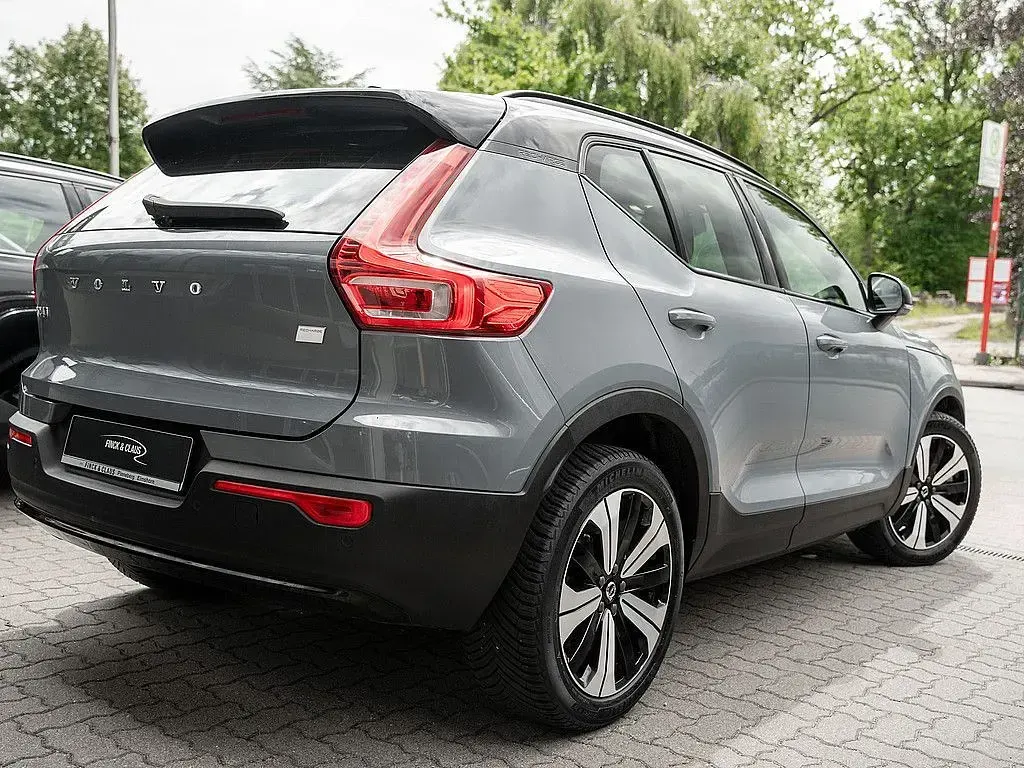 Gebraucht Volvo XC40 Plus 169 kW (231 PS) 2023 Grau SUV