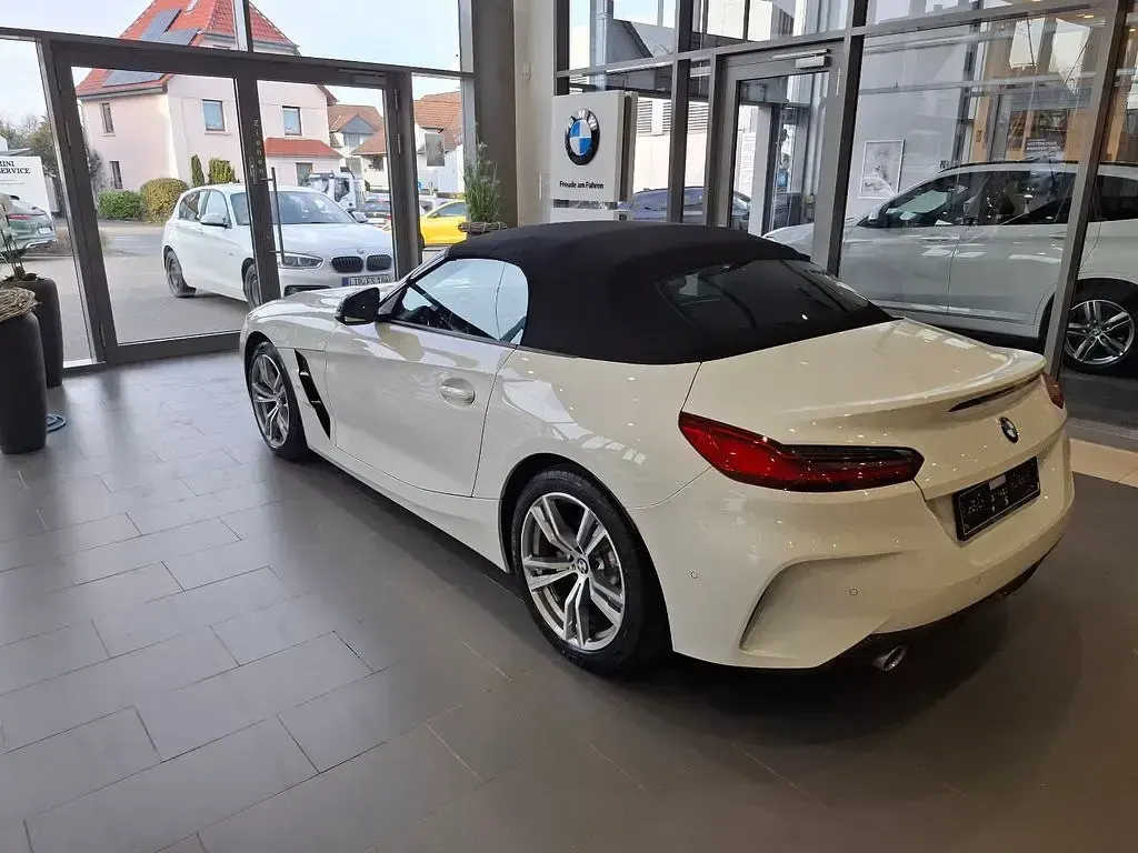 Gebraucht BMW Z4 Performance 197 PS (144 kW) 2025 Weiß Cabrio