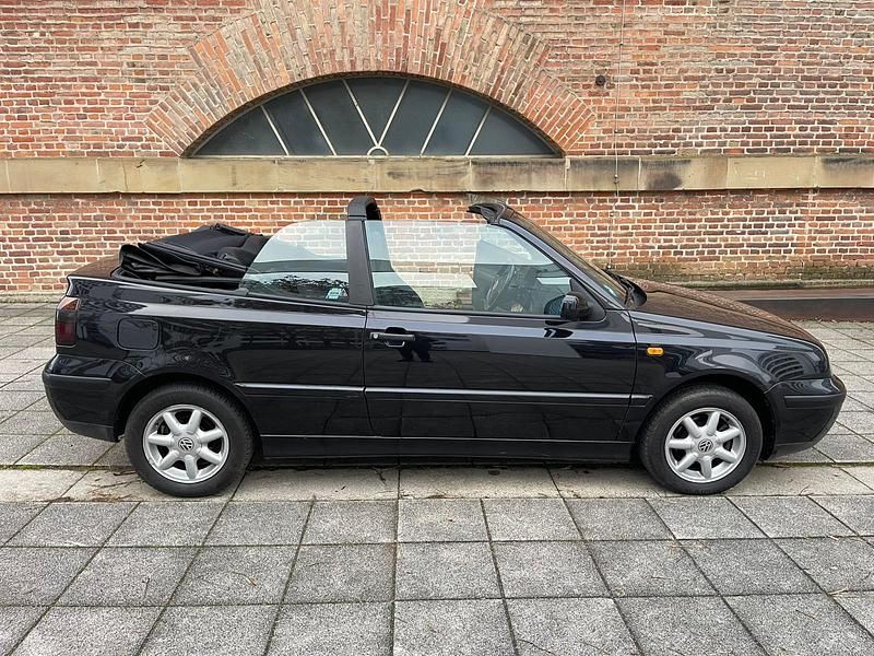Gebraucht VW Golf Cabriolet 101 PS (74 kW) 1998 Schwarz Cabrio
