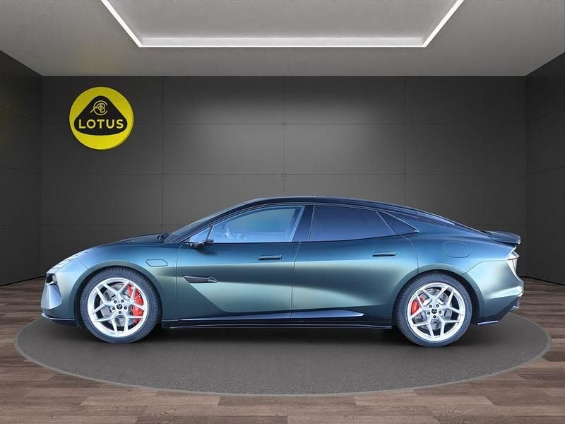 Neu Lotus Emeya 450 kW (612 PS) 2025 British racing green Kleinwagen