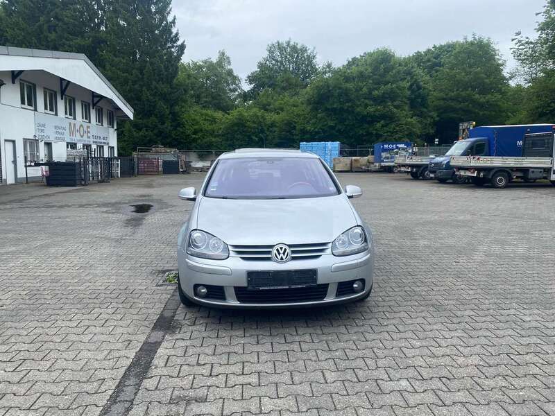 Grün Gebraucht 2006 VW Golf V Individual Limousine | 3.690 € (Fairer Preis) - Bild 1/4