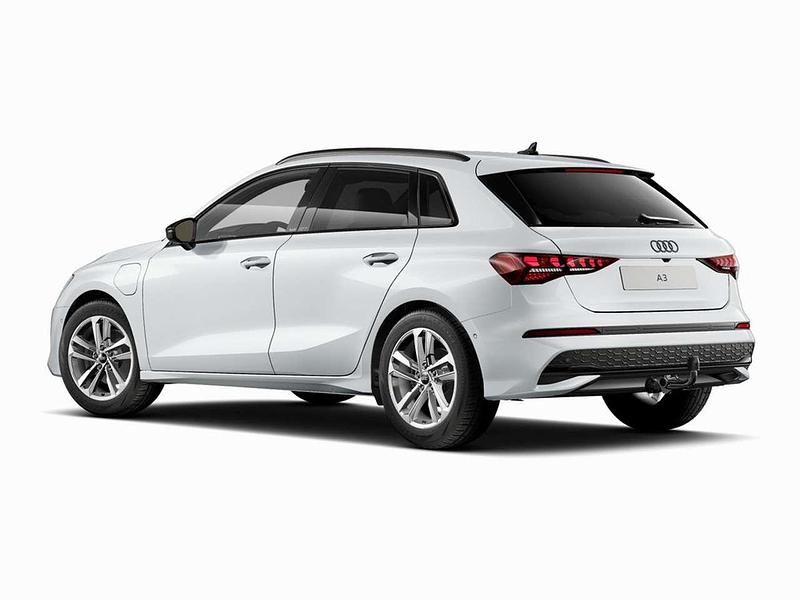 Gebraucht Audi A3 Ambiente 204 PS (150 kW) 2025 Weiß Limousine